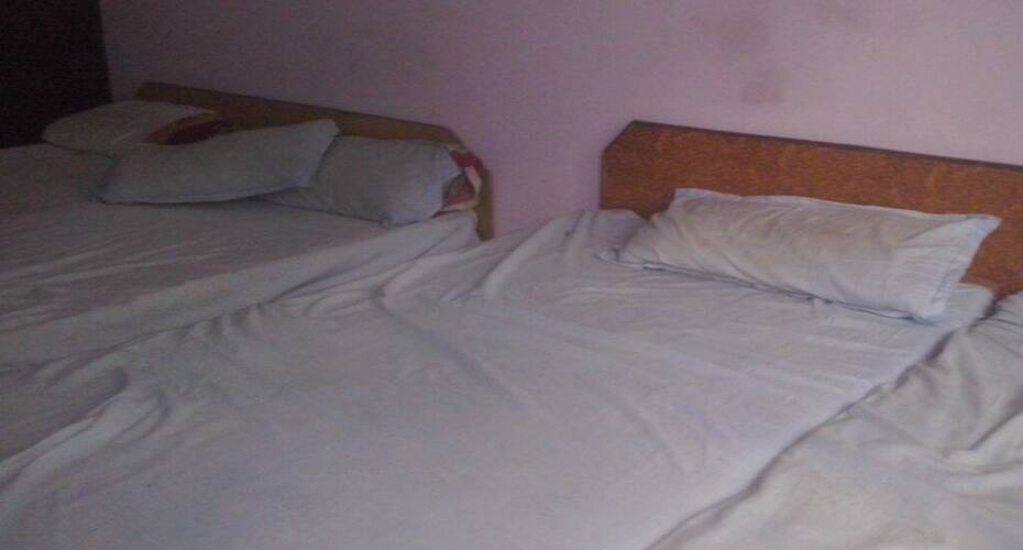 Inder Hans Hotel, Jammu 3